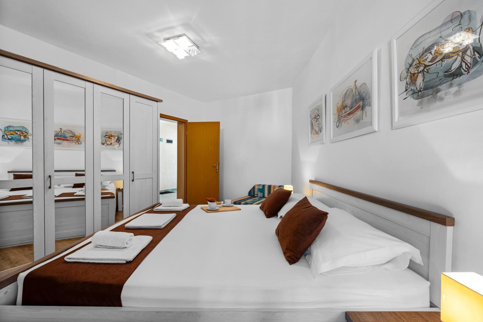 Aquarius Apartments - Beachside With Heated Pool Водице Номер фото